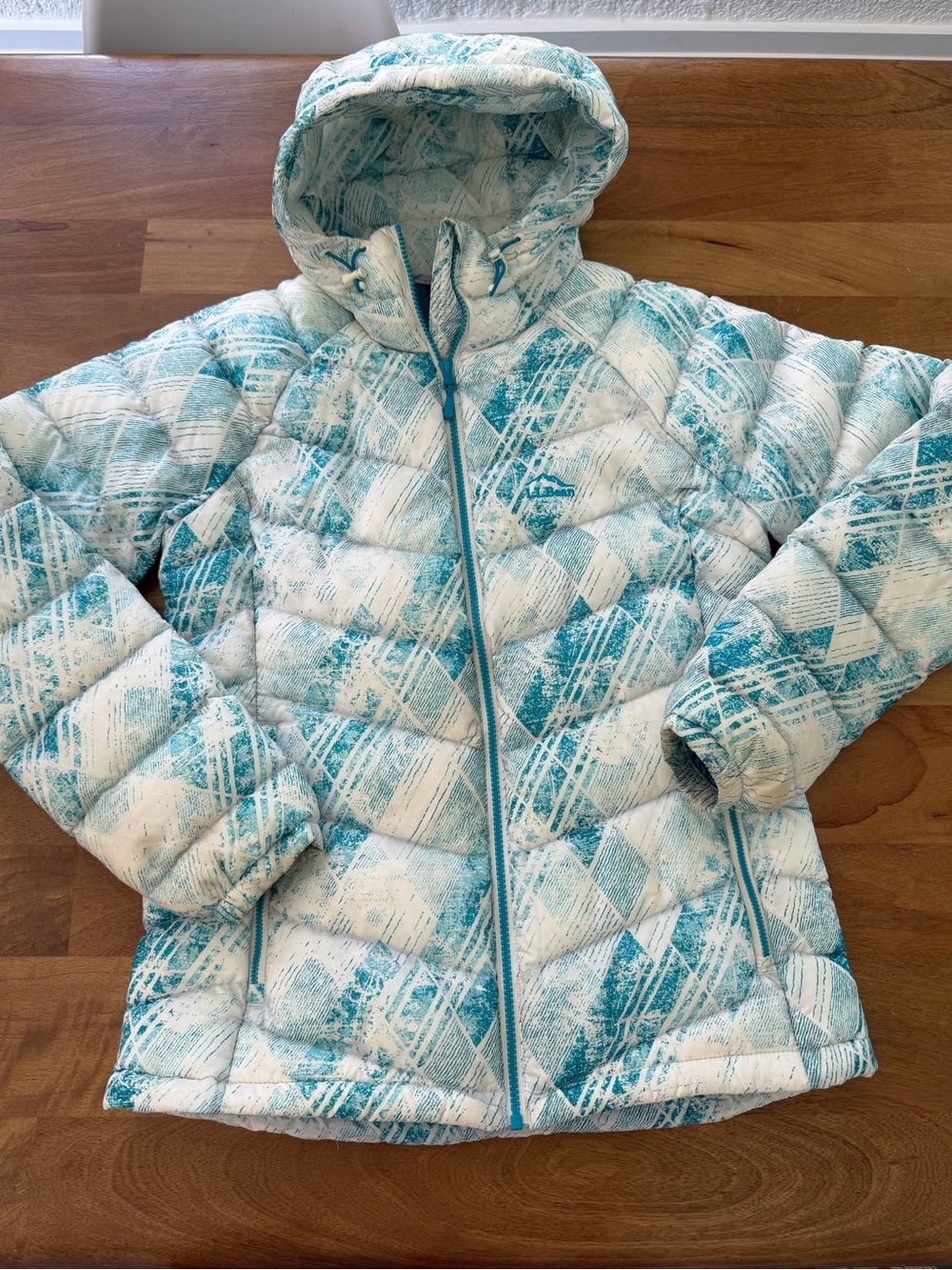 L.L. Bean Women's Downtek Hooded Quilted Puffer Jacket - Teal & White Size XS